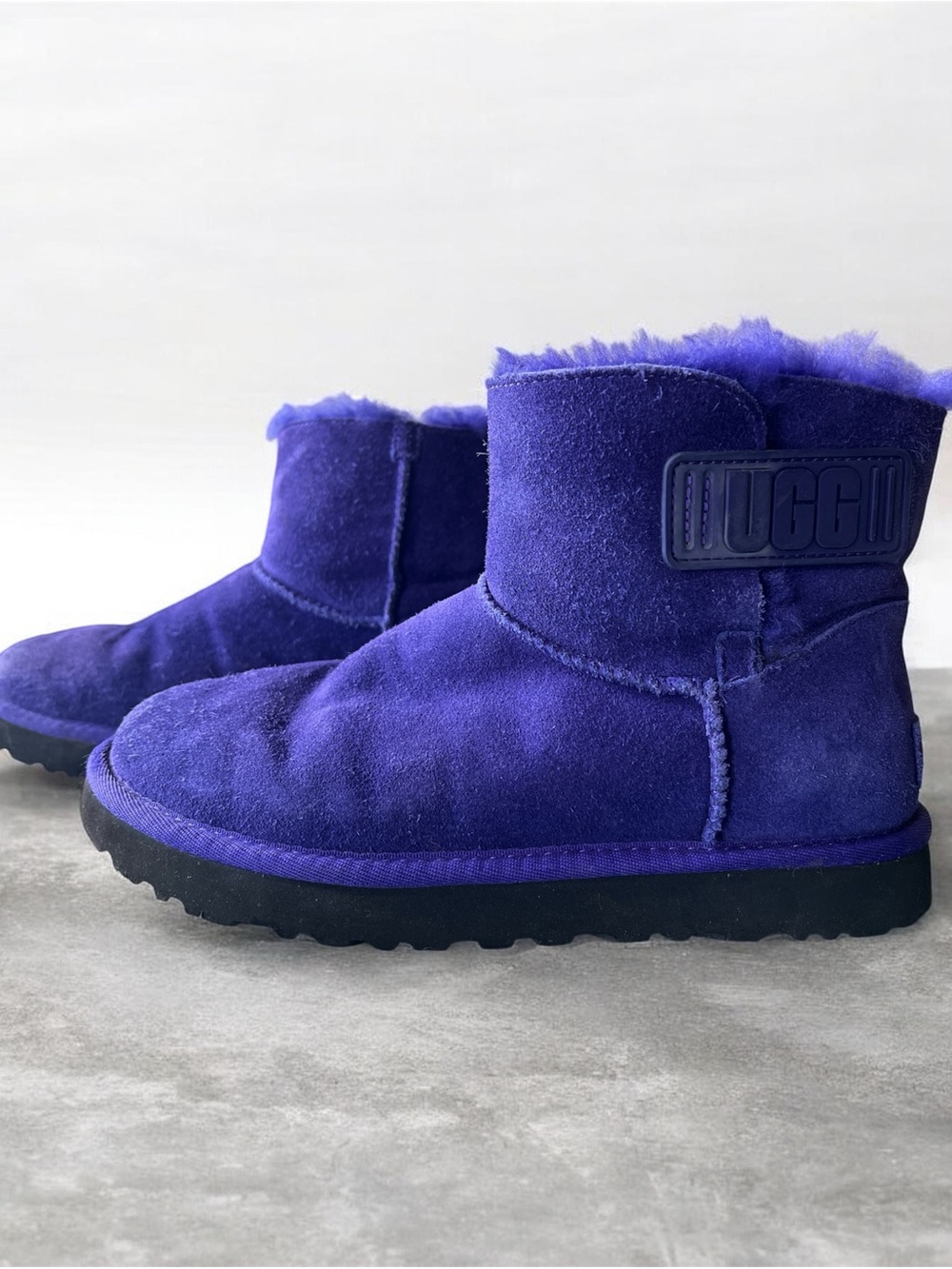 UGG Classic Mini Boot in Purple Size 7